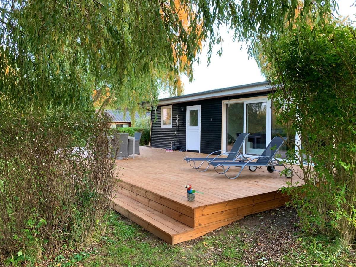Spacey And Charming Cabin 300 M. From Beach Tjorneholm Exterior photo