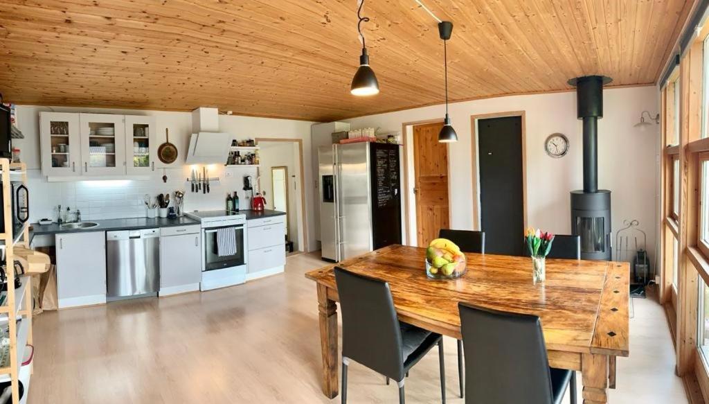 Spacey And Charming Cabin 300 M. From Beach Tjorneholm Exterior photo