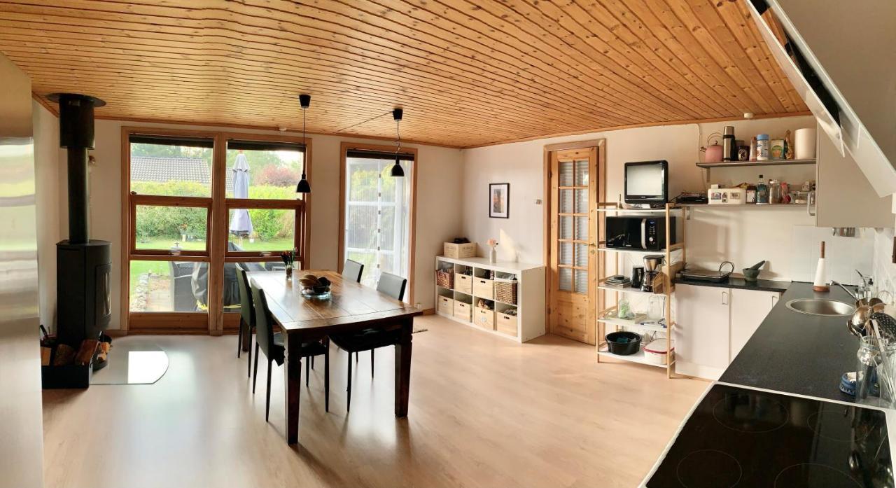 Spacey And Charming Cabin 300 M. From Beach Tjorneholm Exterior photo